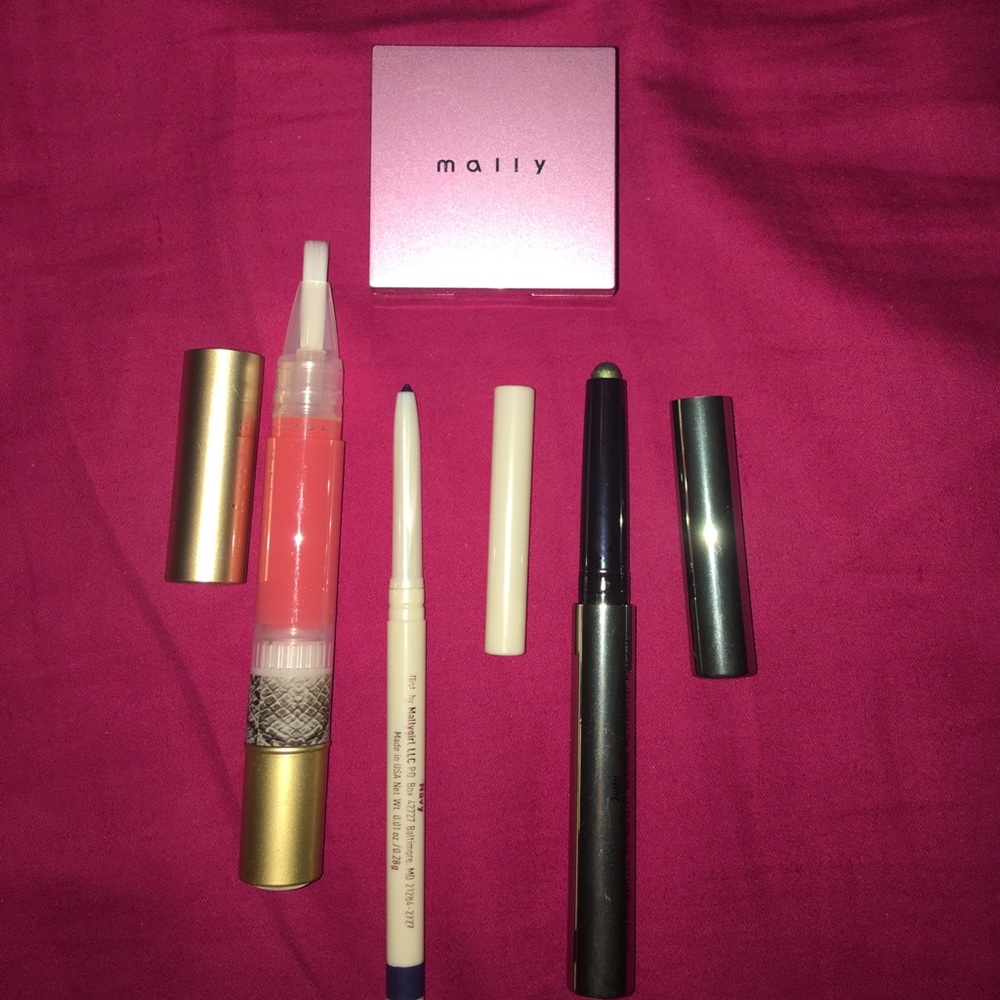 Mally make up bundle