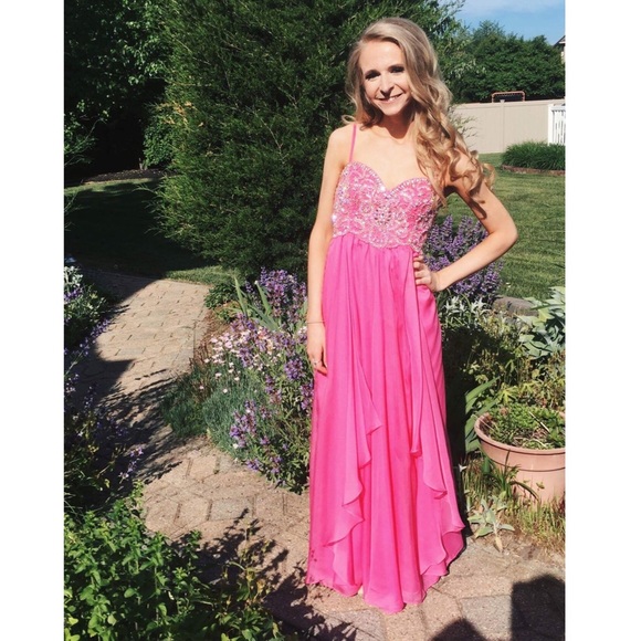 Dave & Johnny Dresses & Skirts - MUST GO PROM DRESS!