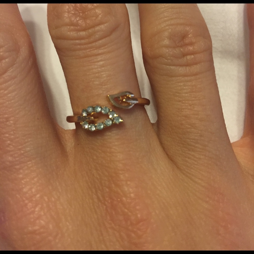 Rhinestone open Leaf Ring Gold or Silver - Picture 1 of 8