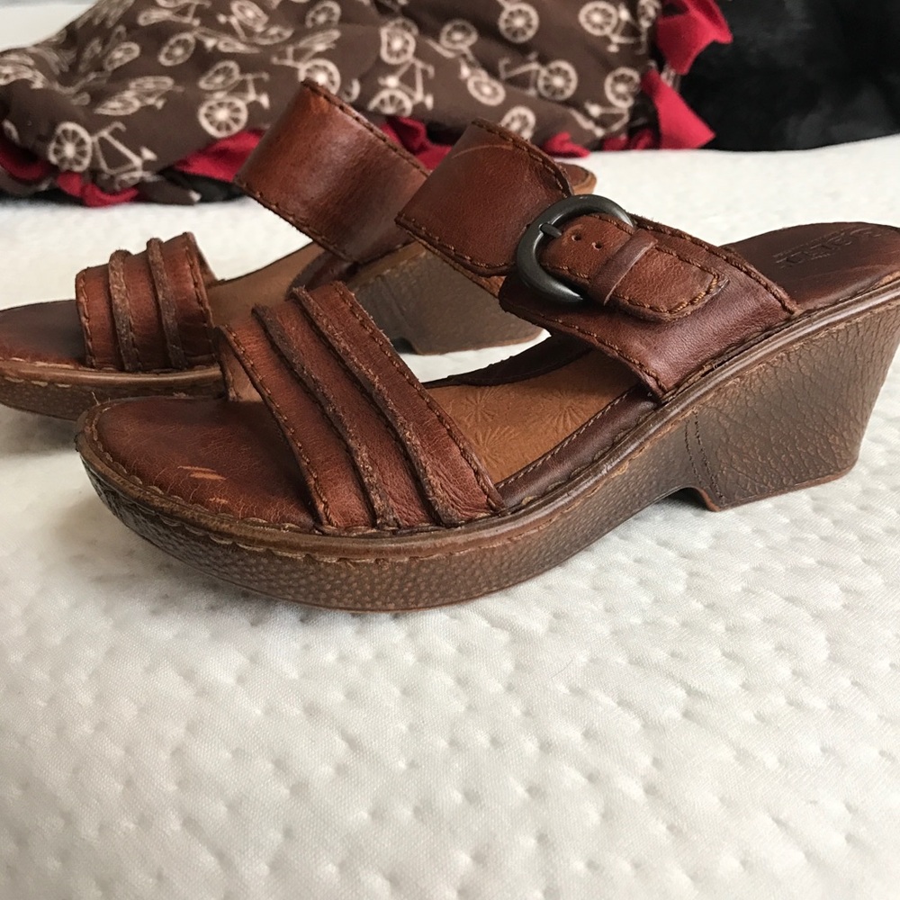 Born camel leather wedges