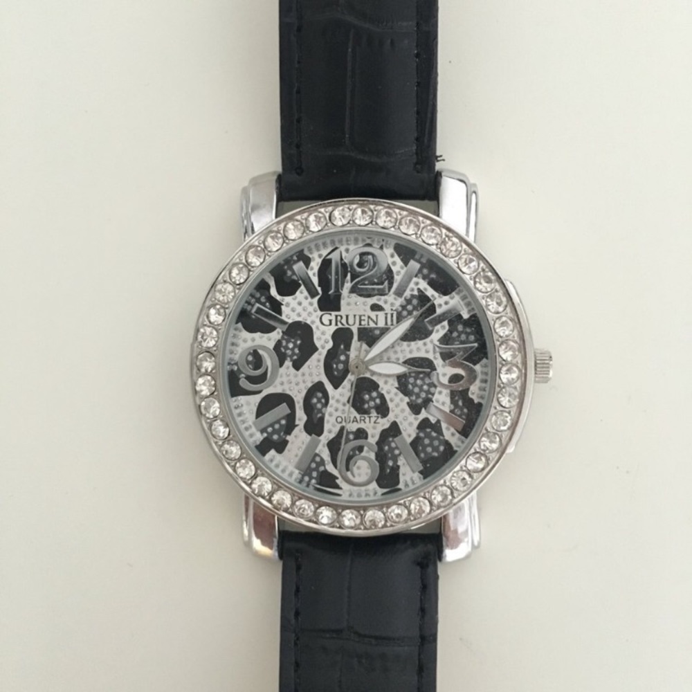 Black leopard print watch