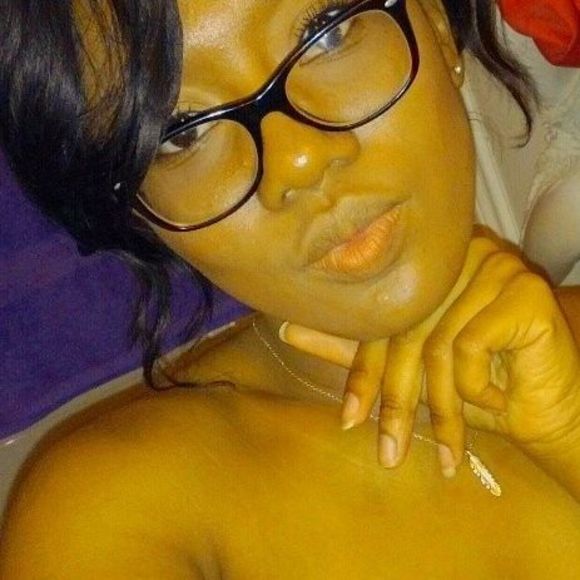 Meet your Posher, Simone - Picture 1 of 1