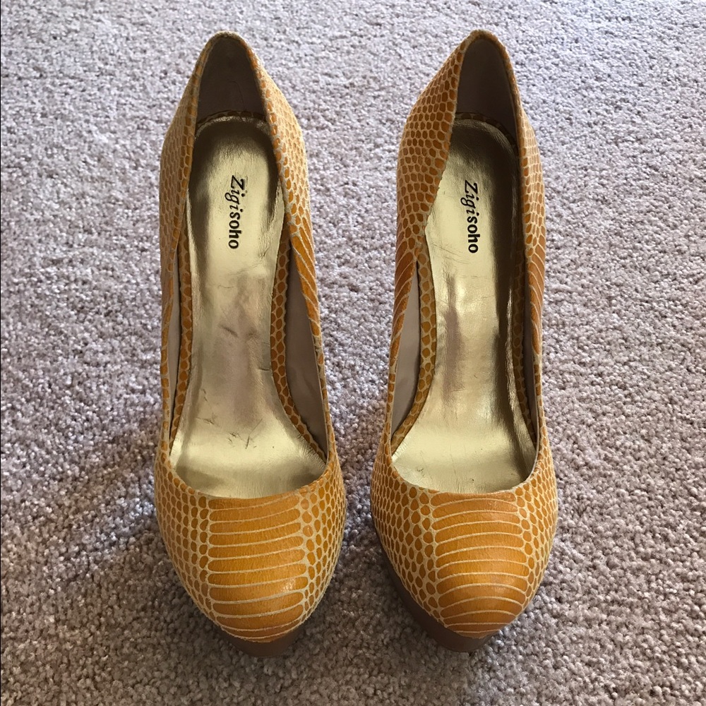 5.5 inch mustard pumps