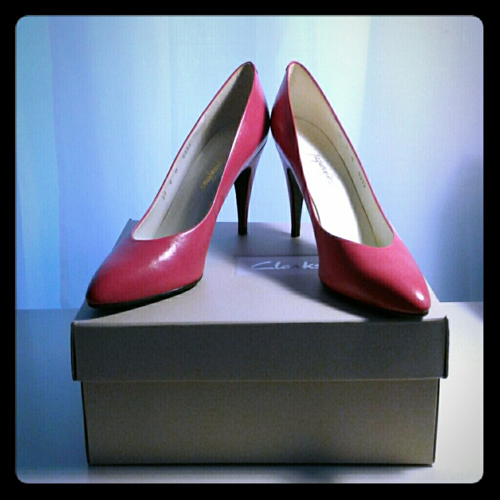 Bright Fuchia Pink Heels, Jaqueline Ferrar pumps
