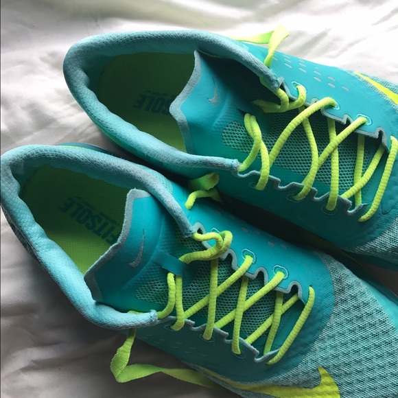 Nike fit sole shoes - Picture 2 of 4