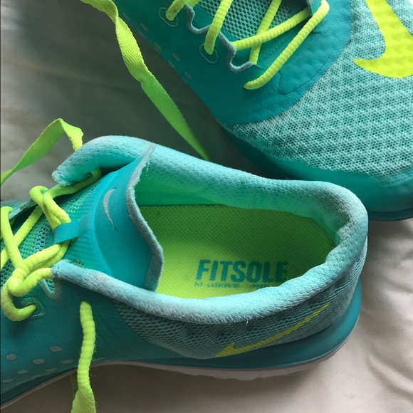 Nike fit sole shoes - Picture 3 of 4
