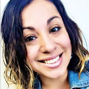 Meet your Posher, Mayra