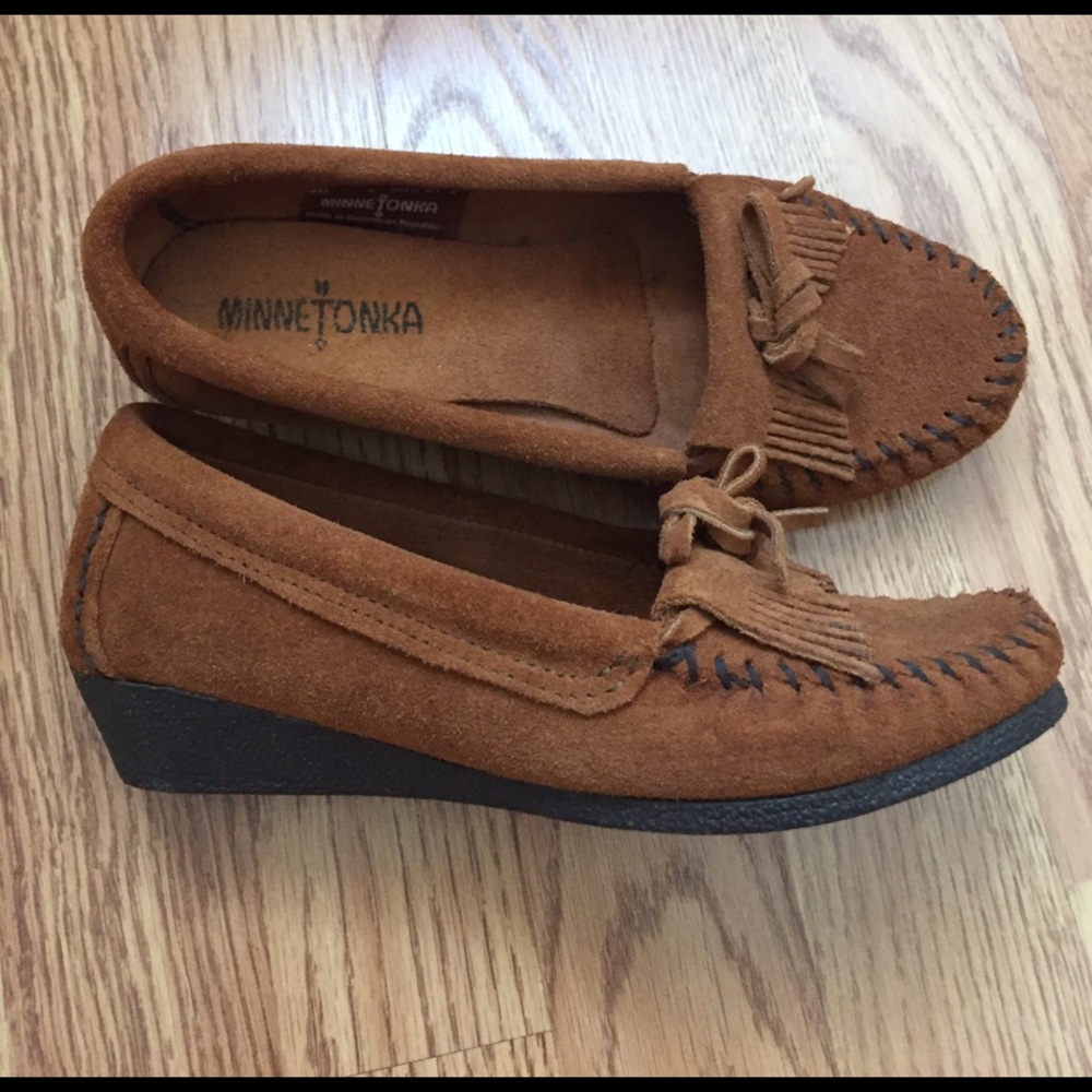Minnetonka short wedges