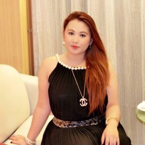 Meet your Posher, Angela