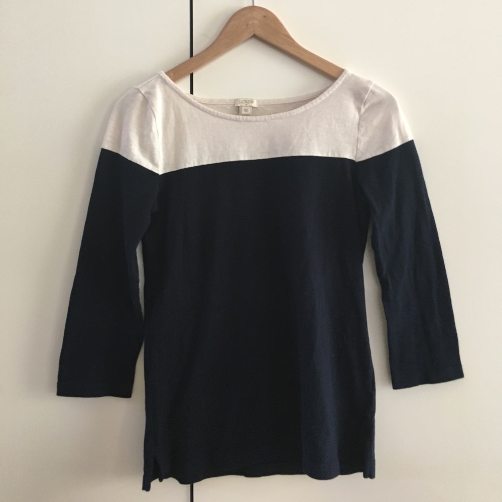 Dark blue and white long sleeve tee.