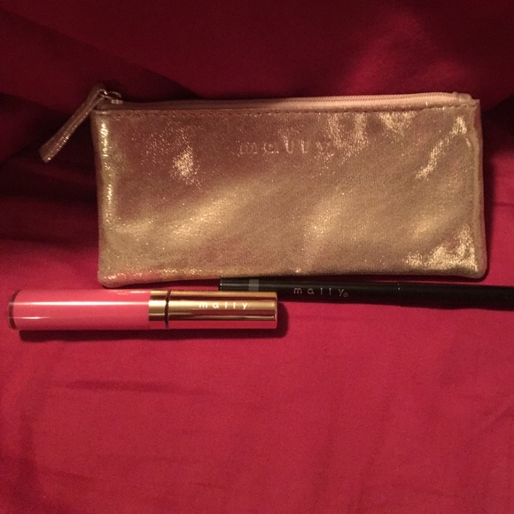 Mally makeup bundle with bag - Picture 3 of 3