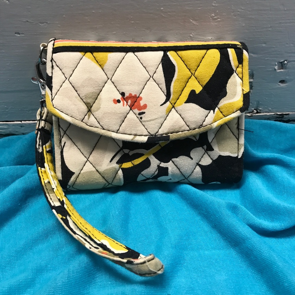 VERA BRADLEY wristlet