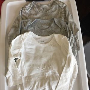 Bundle (3) Baby Gap onesies 12-18 m