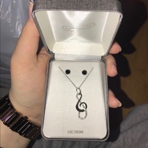 BRAND NEW MUSIC NOTE SET NECKLACE AND EARRINGS
