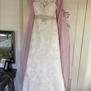 Wedding gown
