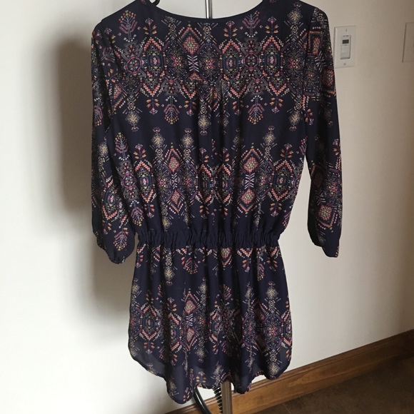 Multi Color Patterned Tunic - Picture 4 of 4