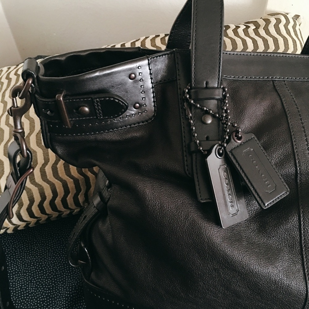 Coach Men's Smithton Lg. Leather Tote (Fall '10)