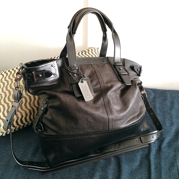Coach Men's Smithton Lg. Leather Tote (Fall '10) - Picture 2 of 3