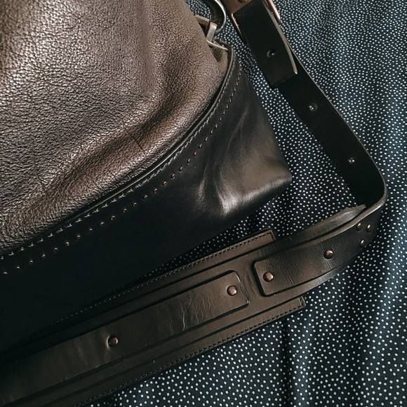 Coach Men's Smithton Lg. Leather Tote (Fall '10) - Picture 3 of 3