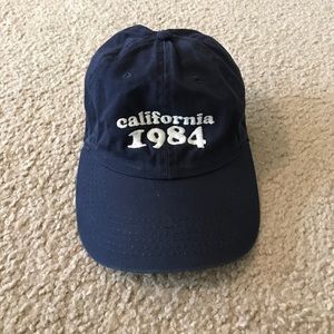 Brandy Melville Hat, like new, one size, blue.