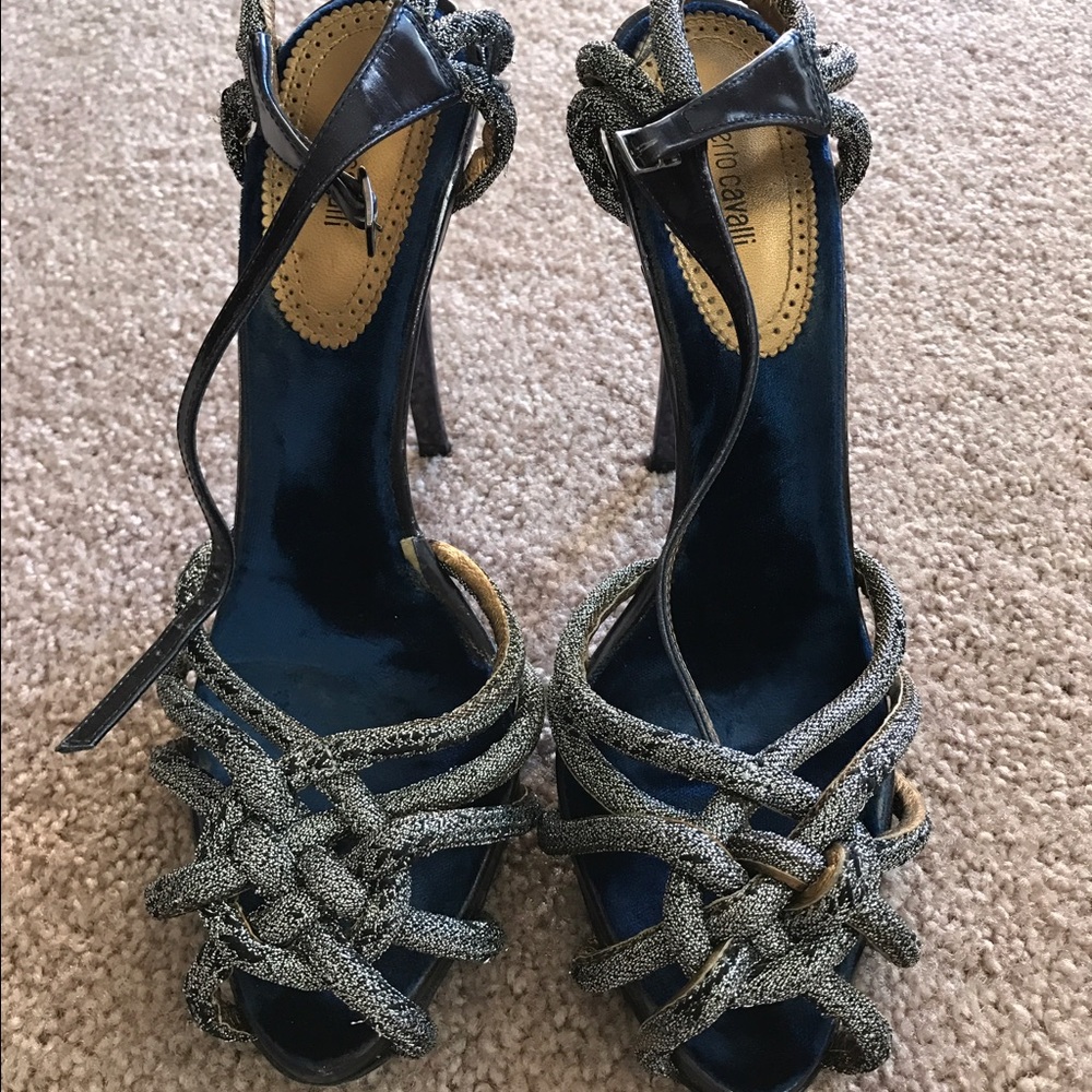 Gorgeous pumps Comes with dust bag