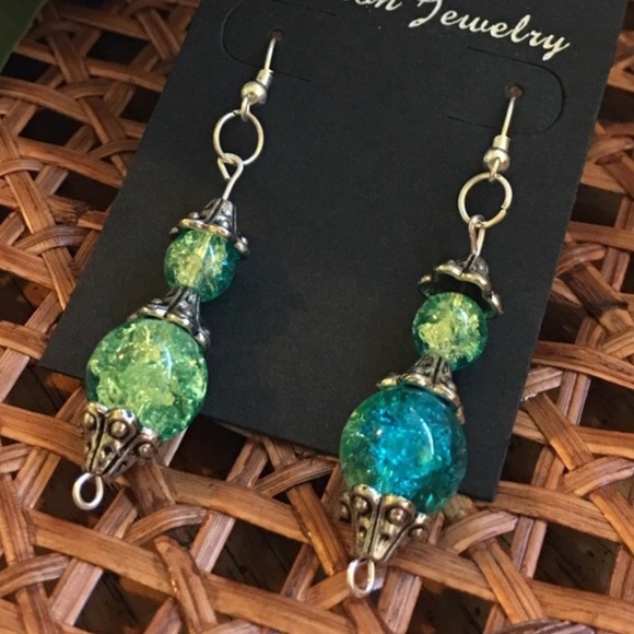 Mint Blue Glass Earrings - Picture 6 of 8