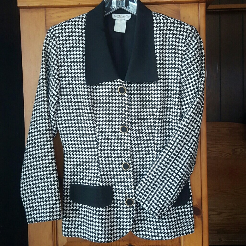 Black / White shirt jacket
