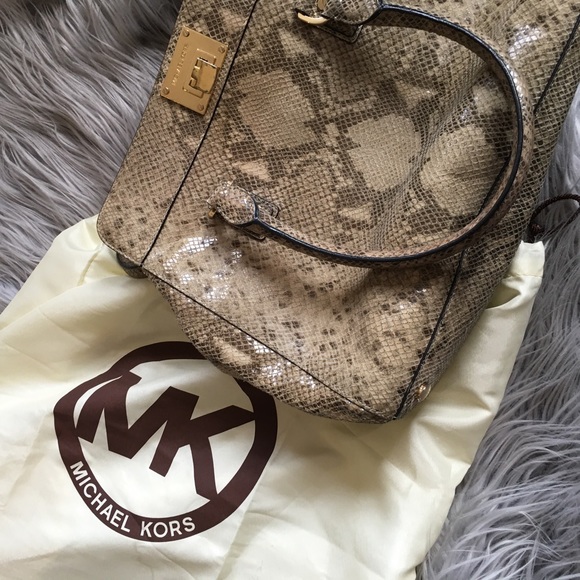 Michael Kors snakeskin bag - Picture 5 of 5