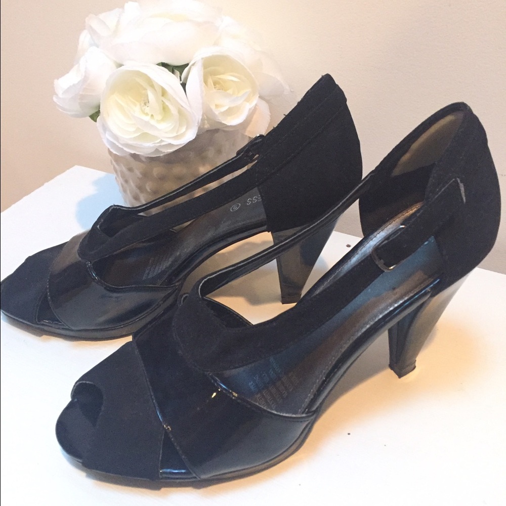 Black Peeptoe Pumps