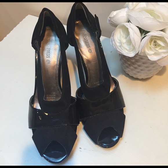 Black Peeptoe Pumps - Picture 2 of 4