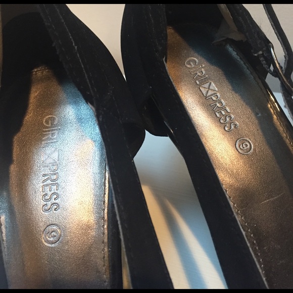 Black Peeptoe Pumps - Picture 3 of 4