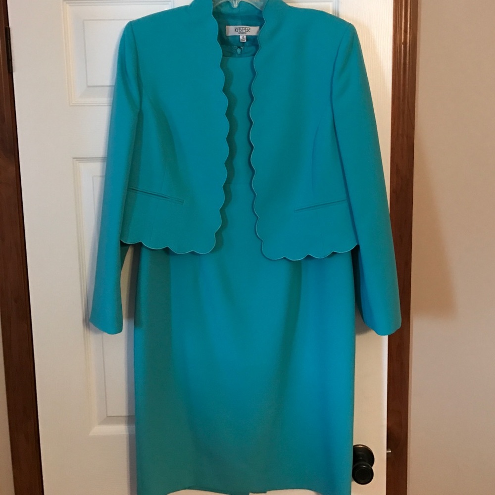 Kasper dress suit