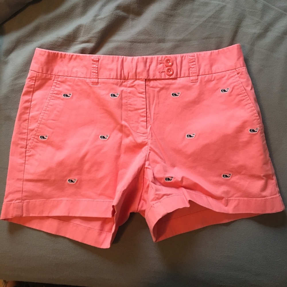 Trendy Vineyard Vines shorts size 6