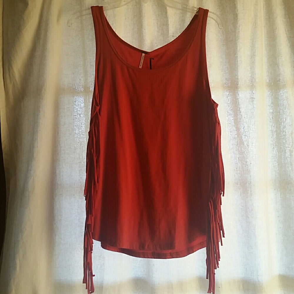 Fringe Tank
