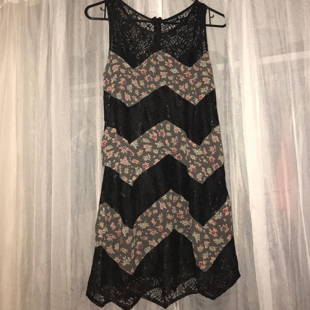 TOPSHOP floral and lace zig zag dress