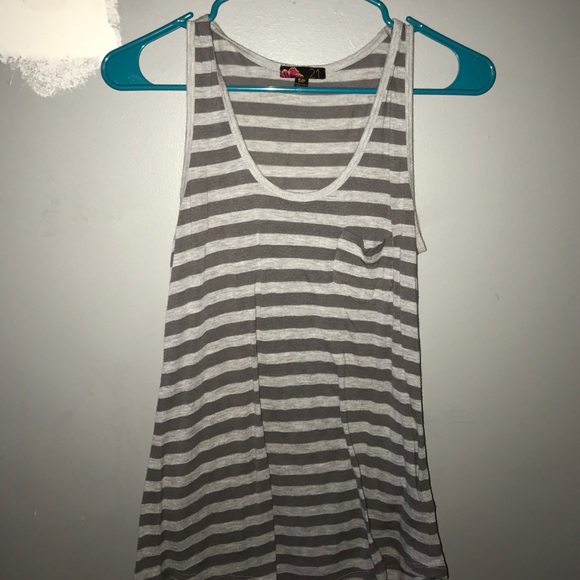 Cute gray stripe tank - Picture 1 of 1