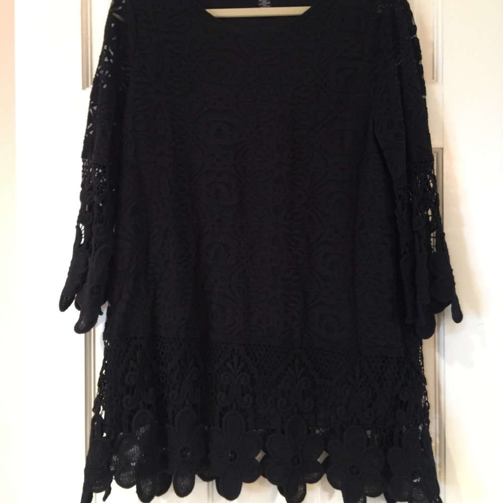 Lace black tunic