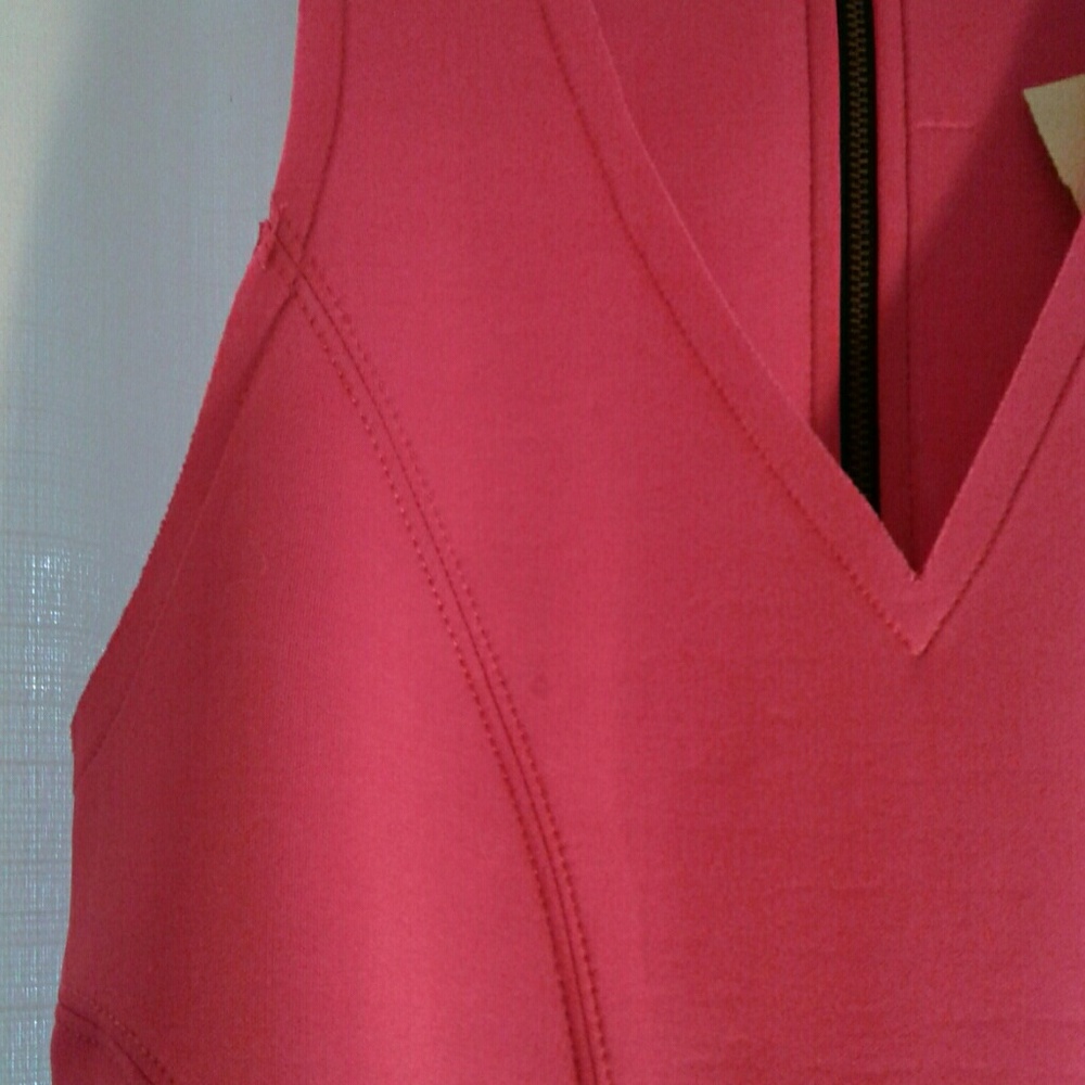 Cute bright fuchia pink skater mini dress - Picture 4 of 4