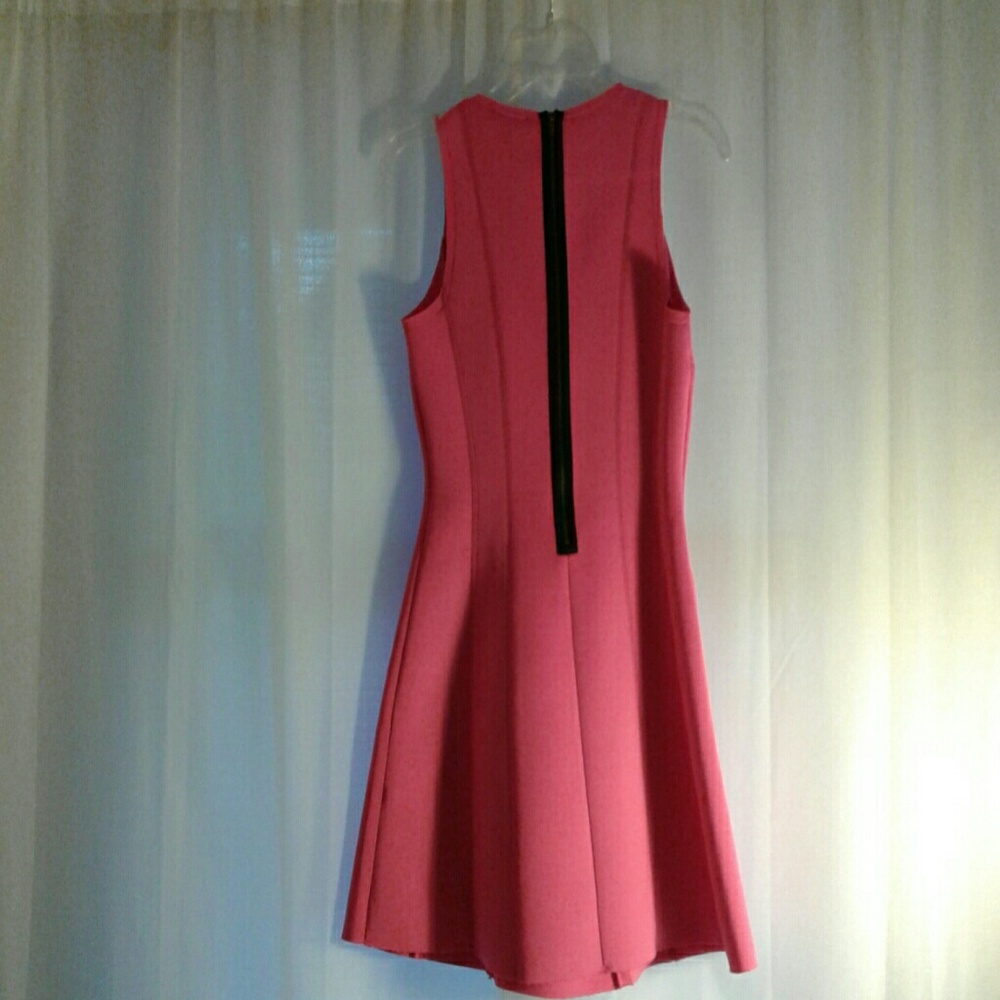 Cute bright fuchia pink skater mini dress - Picture 3 of 4