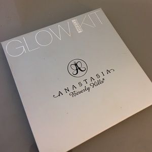 Gleam Glow Kit (barely used)