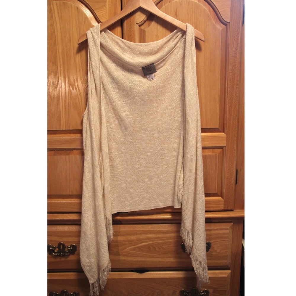 Boho off white vest with fringe bottom