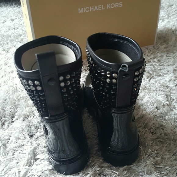 🚫SOLD🚫MICHAEL KORS STUDDED BOOTS - Picture 3 of 4