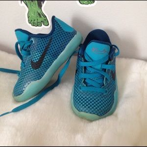 Nike Kobe x size 5c