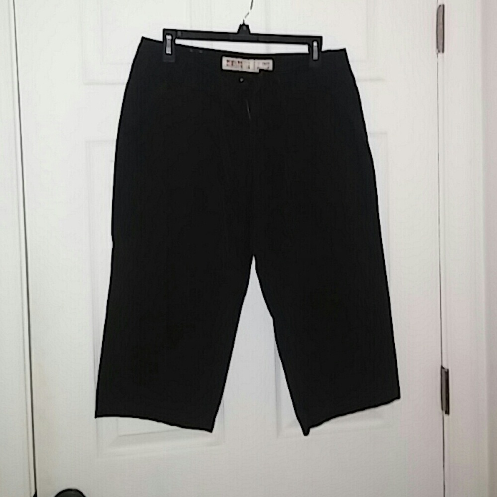 Capri pants