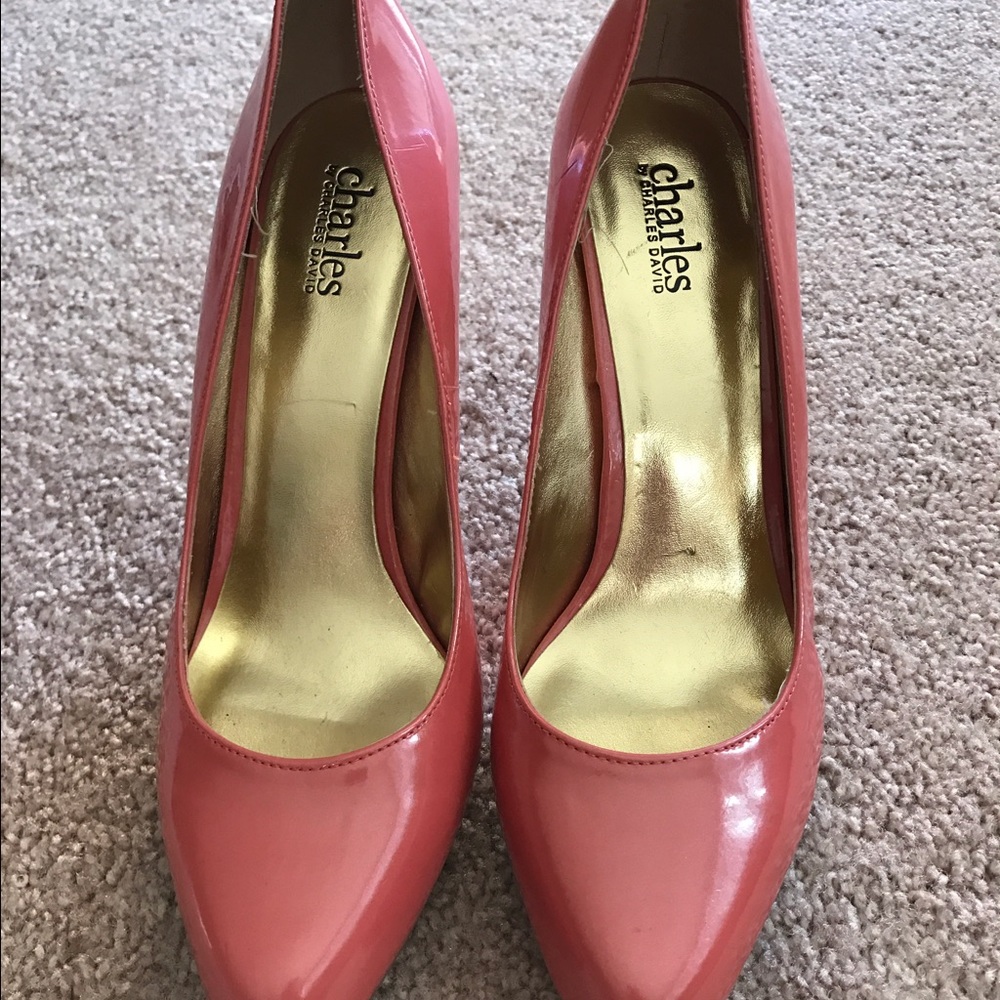 Coral covered toe pumps