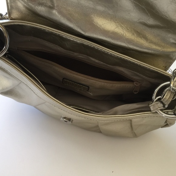 ❣️SALE❣️NICOLE MILLER GOLD PURSE❤ - Picture 2 of 5