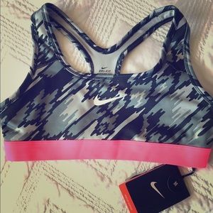 ❤️🏋 Nike Dri-Fit Medium Support Sports Bra