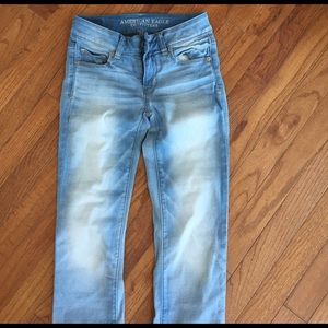 Light wash super soft skinny