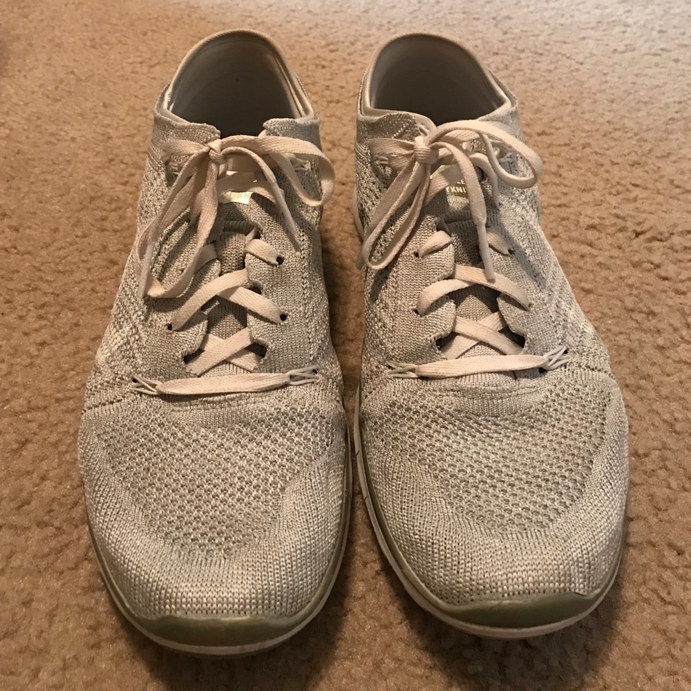 Nike Tennis Shoes