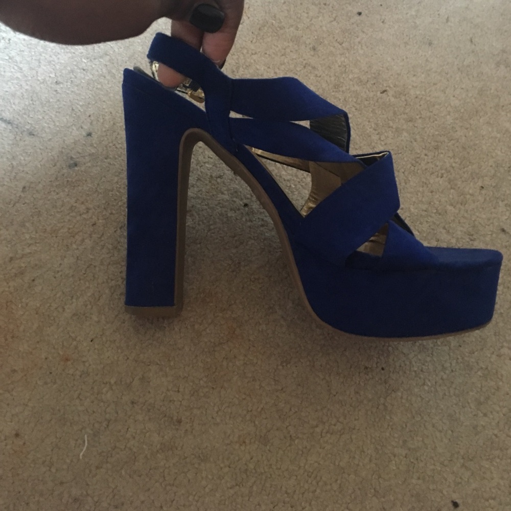 Blue heels - Picture 2 of 2